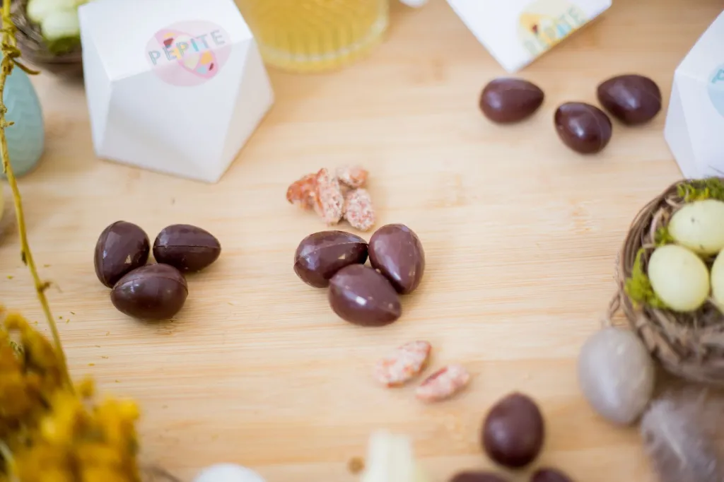 Oeufs Praliné Amande.webp